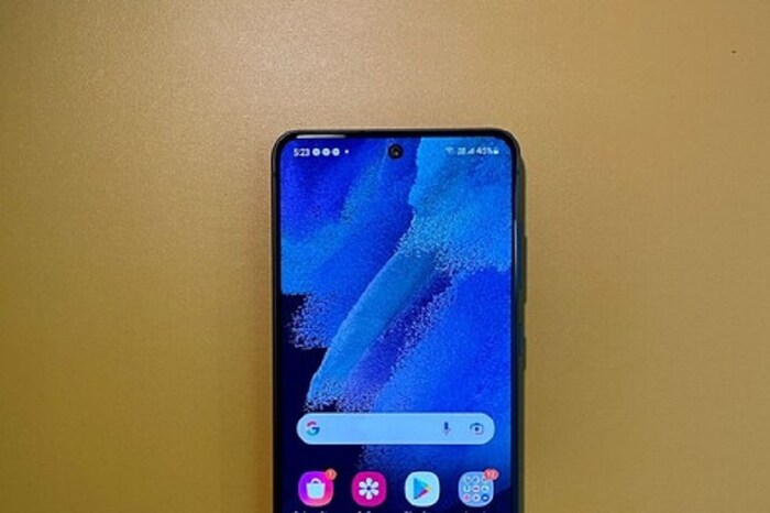 आधे से भी कम हुई Samsung S21 की कीमत, यहाँ से करें परचेज 5 Samsung