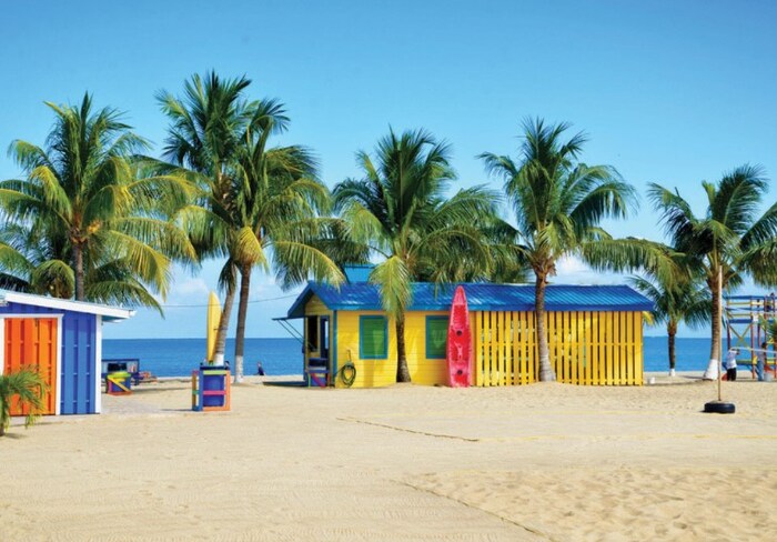 Tourist: पर्यटकों की वजह से चल रहे है यह 6 देश, जानिए लिस्ट 6 forbes