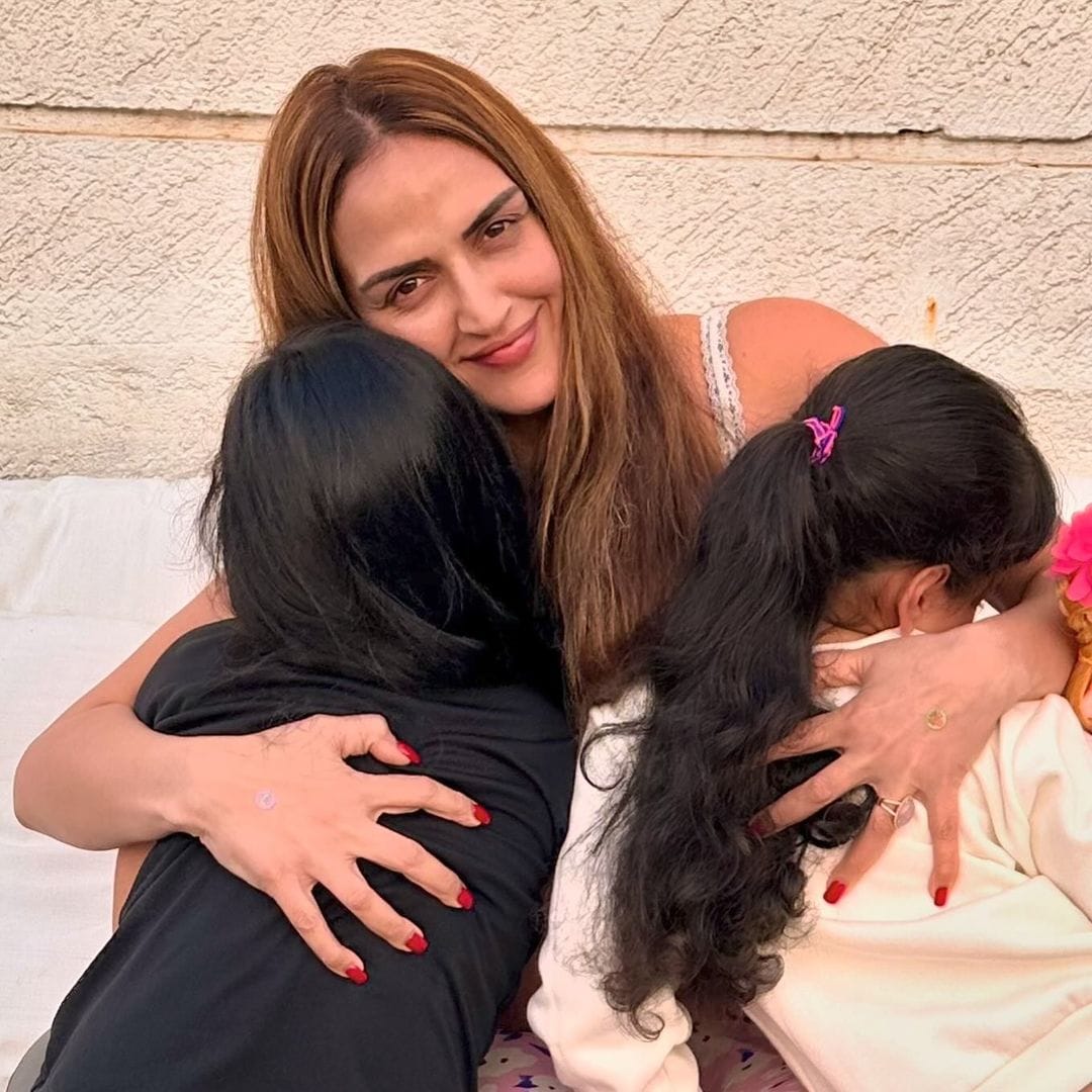 Esha Deol, Bharat Takhtani, Dharmendra, Hema Malini, hema malini daughter, hema malini daughter esha deol divorce, esha deol movies, esha deol family, Bollywood actresses, Dharmendra family, Dharmendra Hema Malini Daughter Esha Deol, esha deol divorce, esha deol bharat takhtani divorce, esha deol dhoom, esha bharat divorce, esha deol husband, bharat takhtani wife, esha deol kids, Entertainment News, Bollywood News and gossip, bharat takhtani girlfriend, esha deol bio, esha deol wiki
