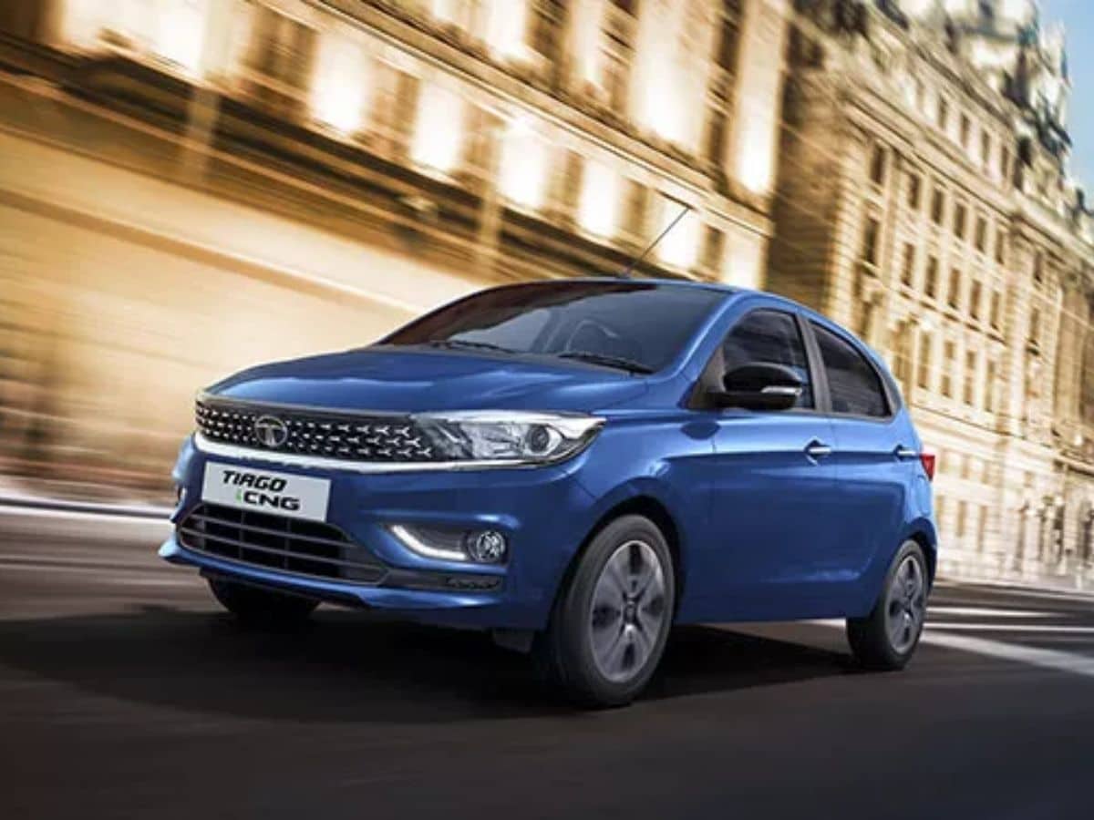 Tata Tiago CNG, Tata Tiago CNG Price, Tata Tiago CNG Features, Tata Tiago CNG Specifications, Tata Tiago CNG Mileage, Tata Tiago CNG vs WagonR CNG, Tata Tiago vs WagonR CNG Price, Tata Tiago CNG vs WagonR CNG Comparison, Tata Tiago CNG Base Model Price, Tata Tiago XE CNG Features, Tata Tiago XE CNG On Road Price, Tata Tiago XE CNG Ex-Showroom Price