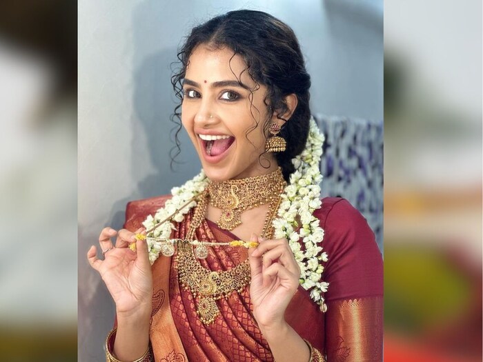 anupama parameswaran marriage pics-2024-01-8a6842f91943888e0cba9392fe4dfaa2