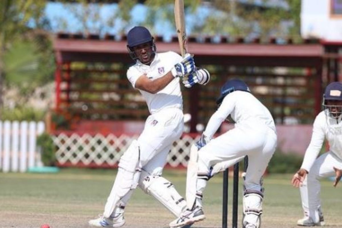 टेस्ट टीम में जगह मिलने के बाद 15 घंटे के भीतर ठोक दिया पचासा