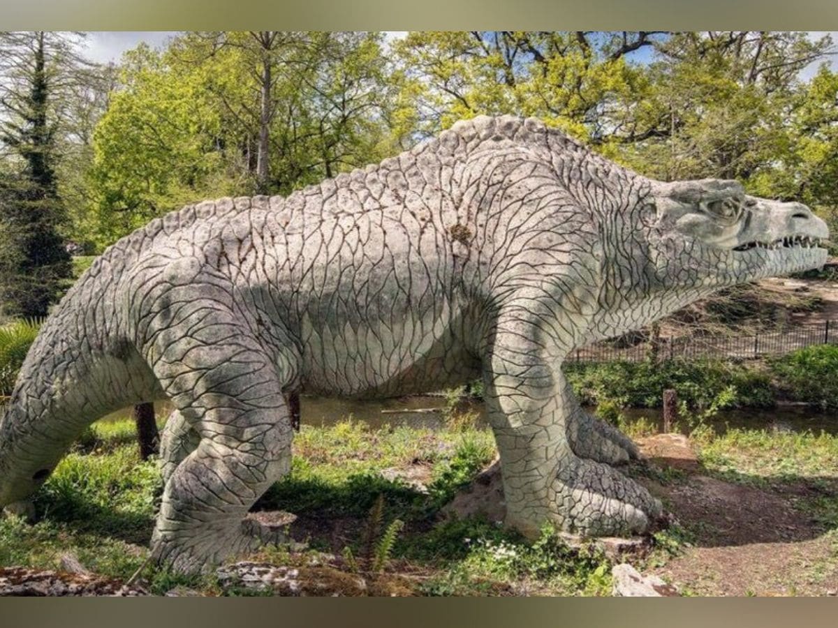first ever dinosaur