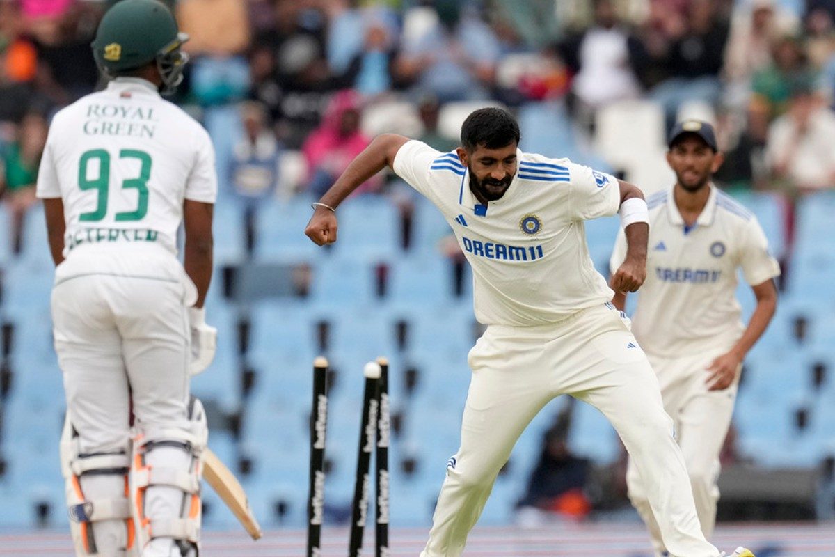 बुमराह ने तोड़ा पाकिस्तानी दिग्गज इमरान खान का रिकॉर्ड, अकेले पलट दिया मैच