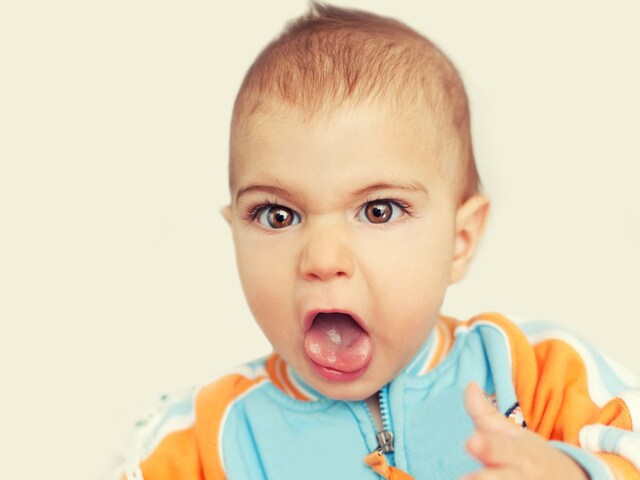 Children's stubbornness has to be embarrassed at public place, adopt 3 tricks