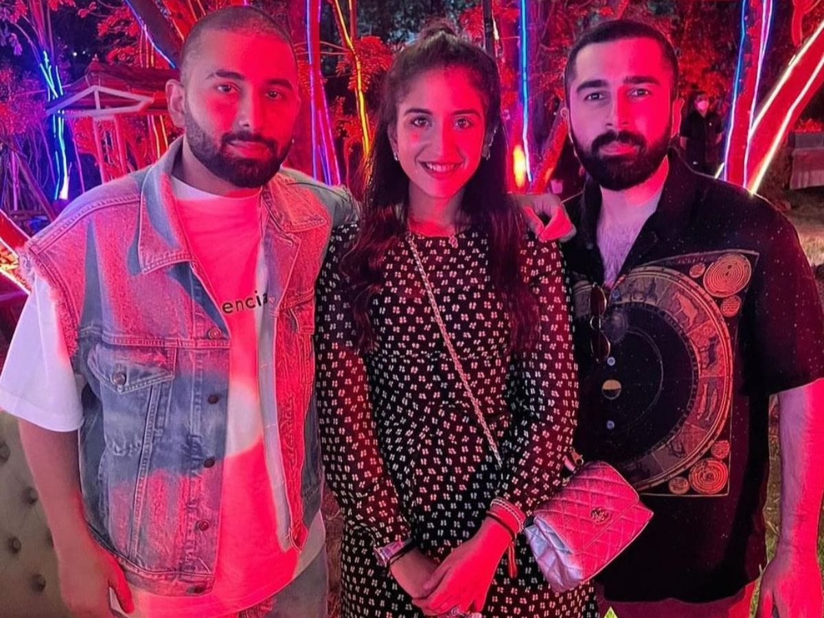 यह क्या हुआ? 4 इवेंट्स में एक ही वक़्त पर पहुंचे ओरी, कहा,'मेरा हमशकल... 1 Orry, orhan awatramani, orry doppelganger, orry revelation about having 3 doppelganger, orry reveals has 3 doppelganger, orry koffee with karan, koffee with karan latest episode, koffee with karan last episode, koffee with karan upcoming episode, orhan awatramani occupation