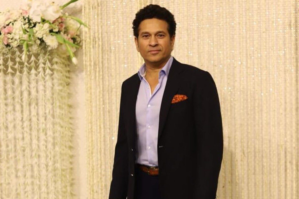 पहले आगरा और अब कश्मीर पहुंचकर फैंस को सचिन तेंदुलकर ने दिया सरप्राइज