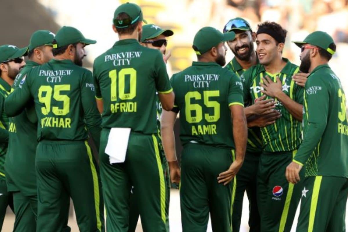 चाचा से भी आगे भतीजा! डेब्यू मैच में मचाया गदर, विरोधी कप्तान को भी नहीं छोड़ा