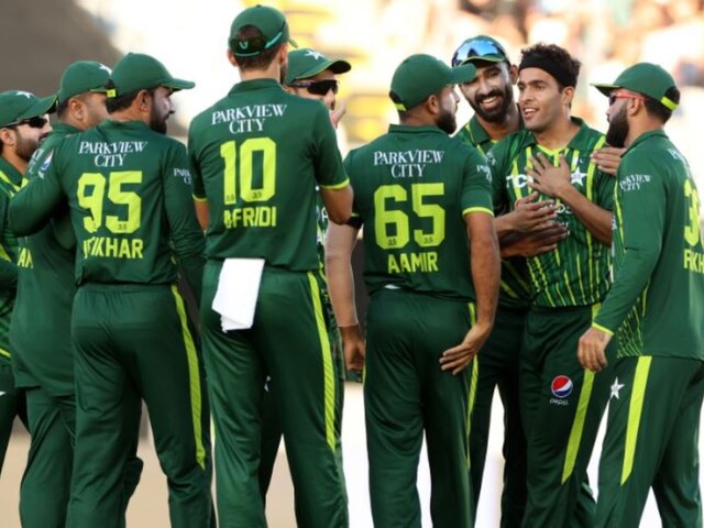 अफरीदी की कप्तानी में PAK की शर्मनाक शुरुआत, मिचेल और साउदी बने जीत के हीरो