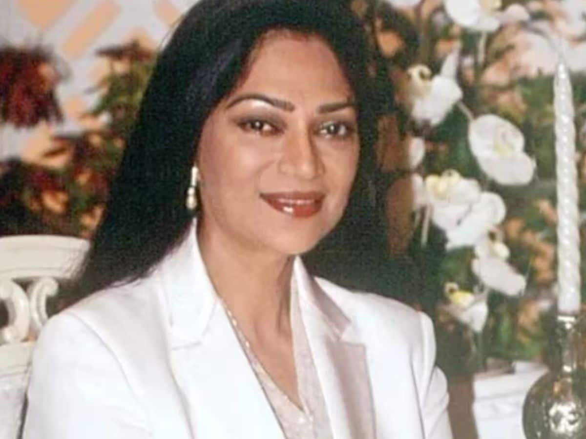 Subhash Ghai all time blockbuster film karz, all time blockbuster film karz, karz movie hit or flop, karz movie ott, karz movie box office collection, karz movie actress simi garewal, actress simi garewal age, simi garewal films, simi garewal best films, simi garewal debut film, simi garewal rishi kapoor films, simi garewal rishi kapoor film karz, simi garewal show, rendezvous with simi garewal, subhash ghai all time blockbuster film karz