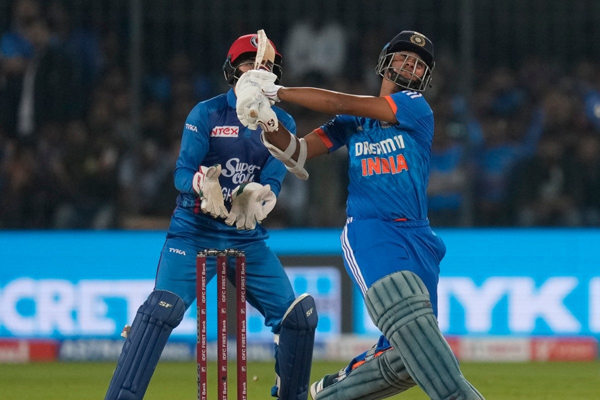 पहली गेंद से चौके और छक्के, टीम इंडिया में आया सहवाग से भी विस्फोटक ओपनर