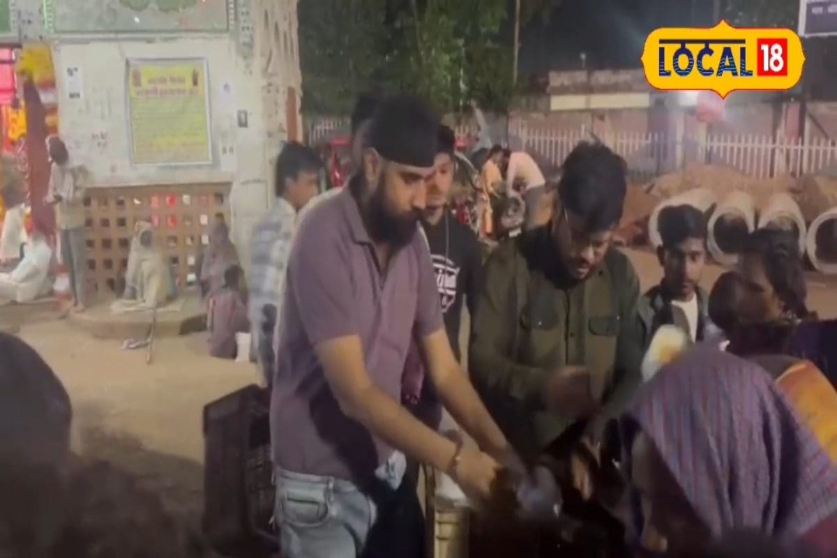 छत्तीसगढ़ का ये फाउंडेशन जरूरतमंद लोगों को बांट रहा खाना