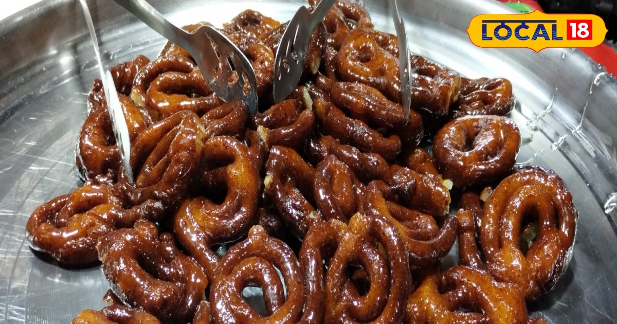 Enjoy Mawa Jalebi here in Lucknow, people come here just because of the ...