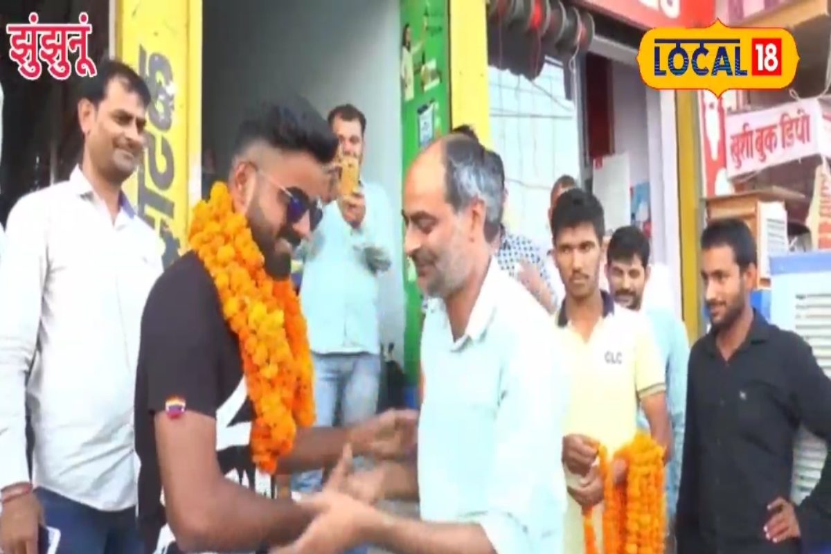 4 गेंद में 4 विकेट... युवा क्रिकेटर ने रच दिया इतिहास, हर तरफ हो रही है वाह...