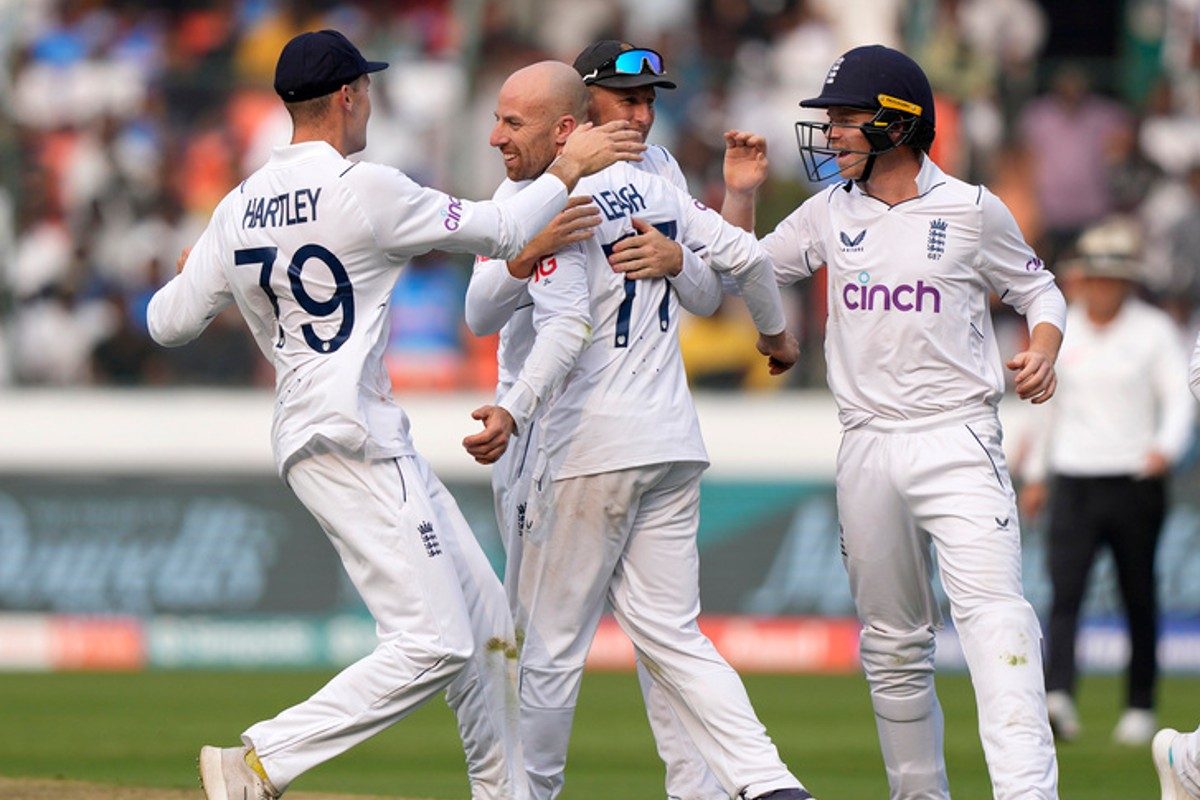 हार के बाद इंग्लैंड के जोरदार झटका, पूरी टेस्ट सीरीज से स्टार गेंदबाज बाहर