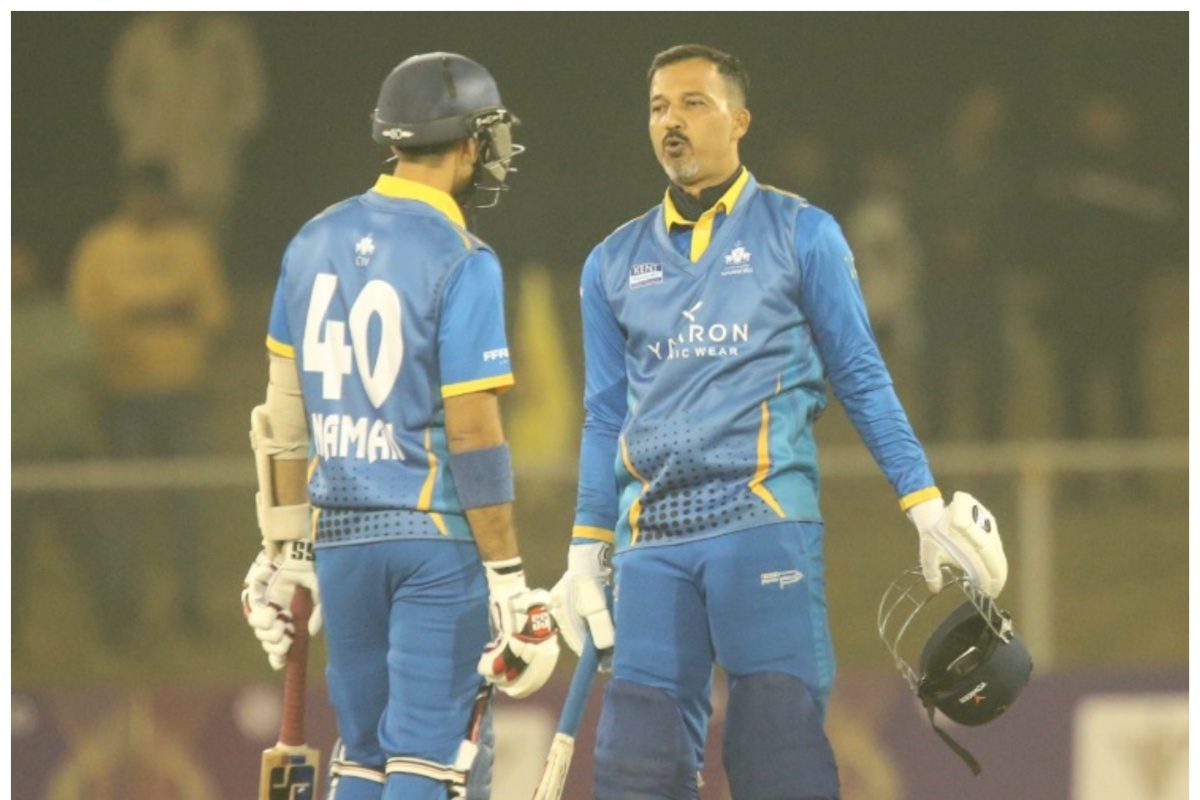 33 गेंद पर 92 रन, 11 ओवर में जीता मैच, IVPL में तूफानी बैटिंग कर रहे भारतीय