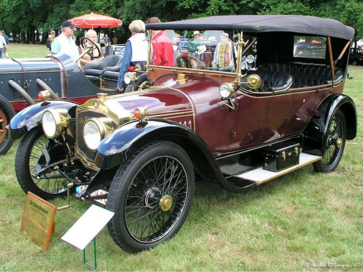 indias first car, who brought india first car