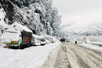 himachal snowfall roads closed