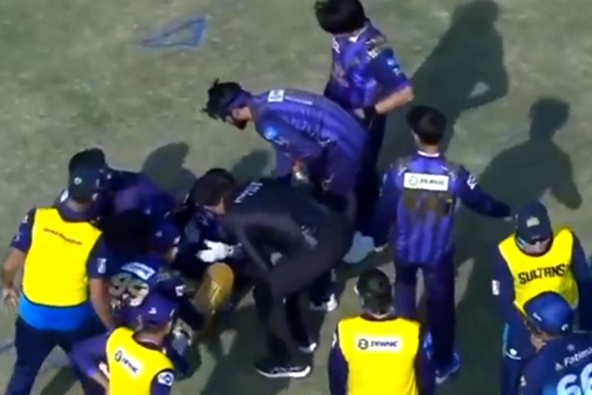 Video: बुरी खबर! सरफराज को फील्डिंग के दौरान सिर पर लगी चोट, जमीन पर गिरे