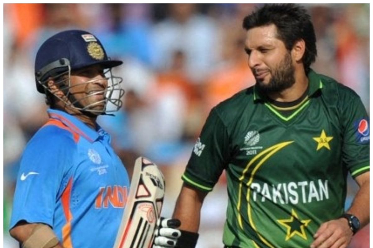 सचिन का बैट जिससे बना सबसे तेज शतक का रिकॉर्ड, वह पाकिस्तान में इंजर्ड पड़ा है