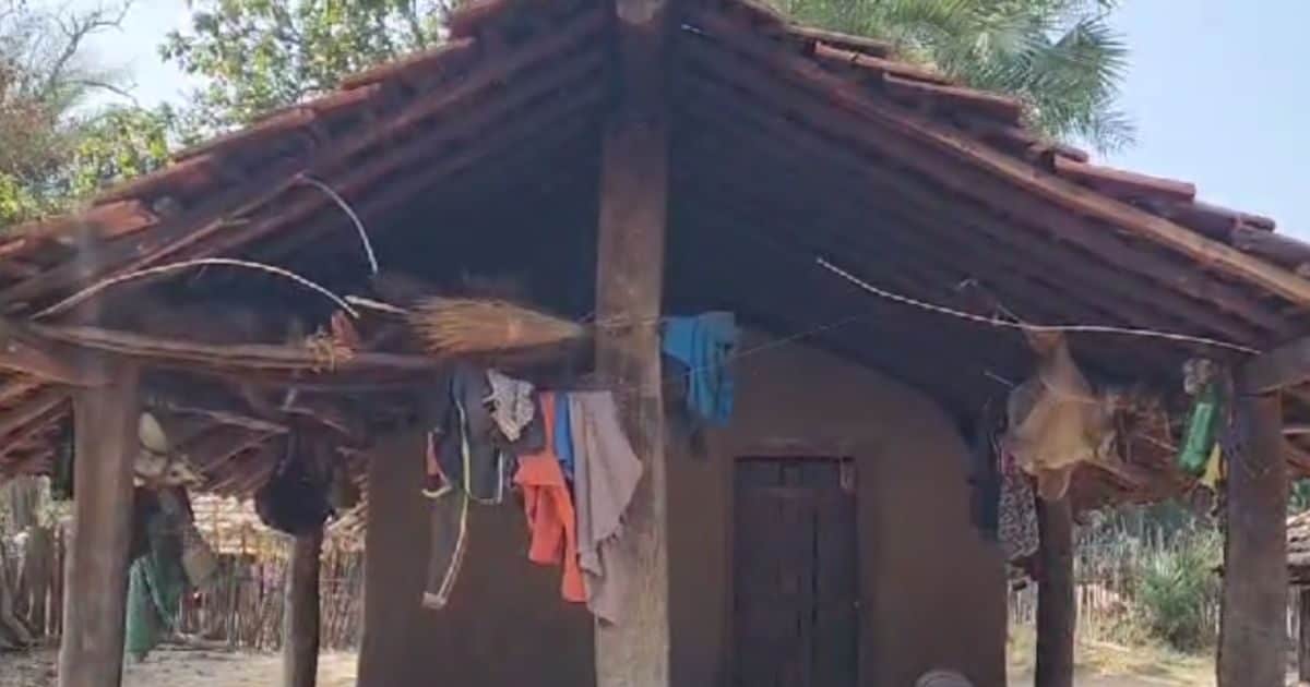 पहली बार: नक्सलियों के लीडर हिडमा के घर के Photos, गांव में फहरा तिरंगा