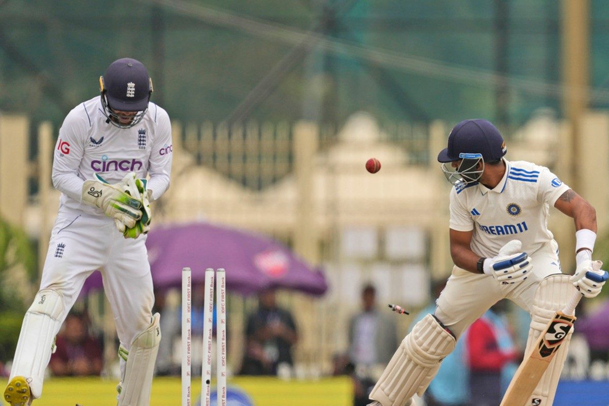 घ्रुव जुरेल हुए धोनी की लिस्ट में शामिल, जुड़ा अनचाहा रिकॉर्ड