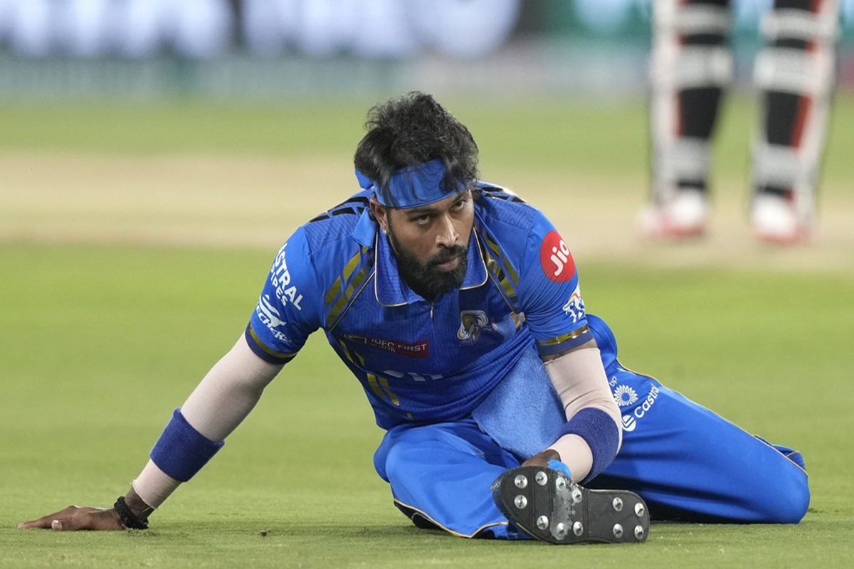 हार्दिक काम पर ध्यान दें, कुछ कर नहीं सकते, विवाद पर मुंबई के गेंदबाज का बयान