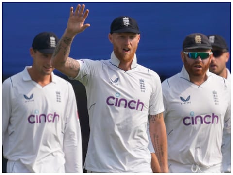 इंग्लैंड की टीम भारत के खिलाफ पांचवें टेस्ट में बदली हुई प्लेइंग इलेवन के साथ उतरेगी. (AP) 