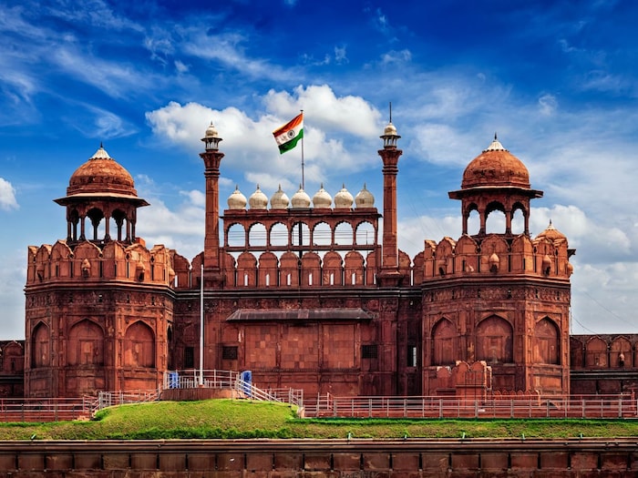 इस गर्मी भूलकर भी ना घूमें, दिल्ली की इन जगह 2 Canva