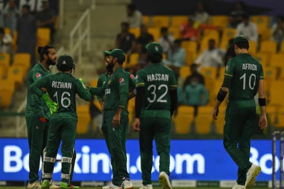 'स्मोकर' ऑलराउंडर ने 4 महीने में तोड़ा संन्यास, T20 WC में खेलने का मिला लालच