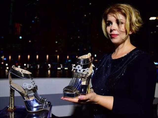 सोने से बने, हीरे जड़े जूते की इस जोड़ी की कीमत है ₹1.5 अरब से ज्‍यादा