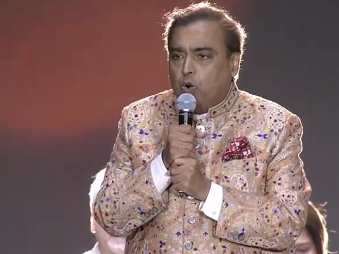 Mukesh Ambani Praised