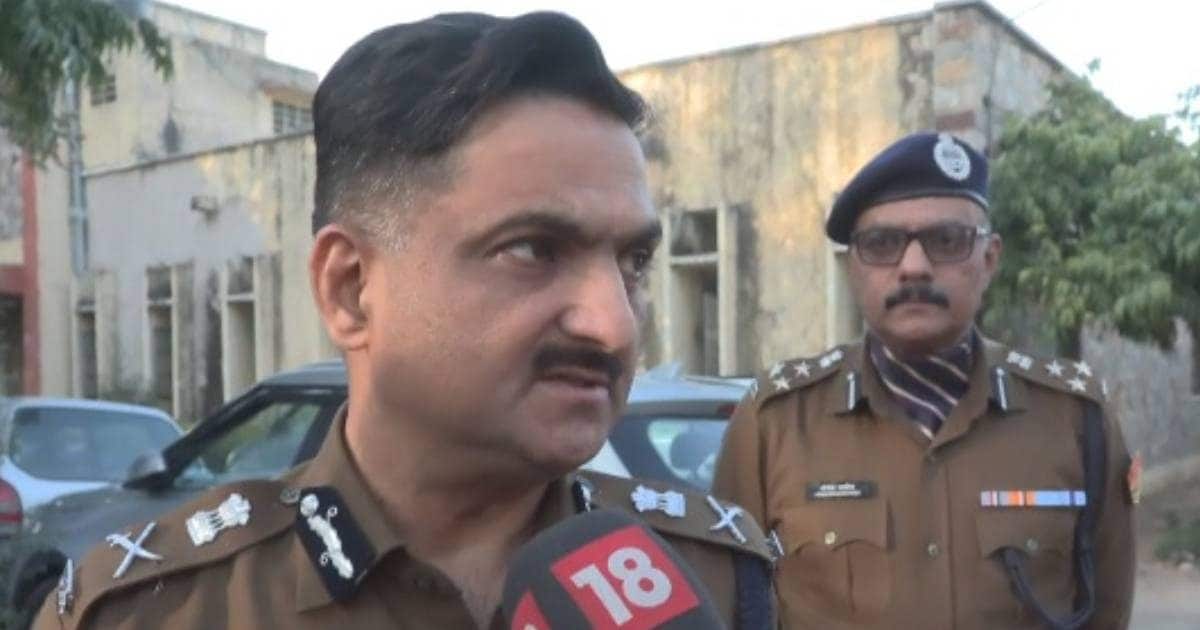 राजस्थान के 14 थानेदारों को पता ही नहीं चला कि वे कब पुलिस हिरासत में आ गए