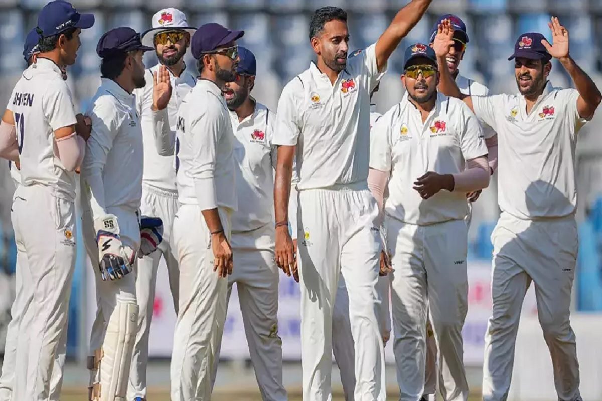 Ranji Trophy: मुंबई की बैटिंग से खुश नहीं तेंदुलकर, कहा- साधारण क्रिकेट...