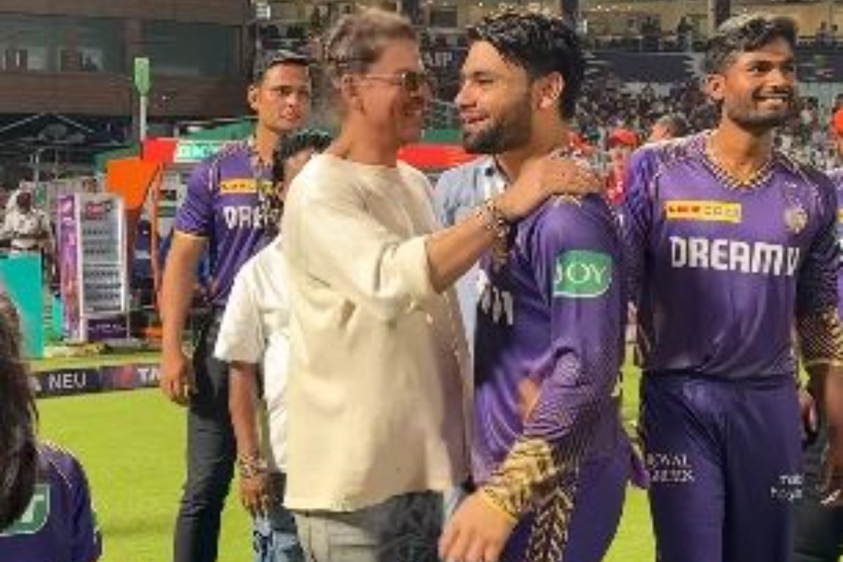 शाहरुख के वीडियो पर बवाल... लाइव मैच में कर रहे थे ये काम, हुए ट्रोल