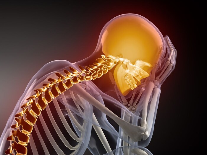 सिर दर्द को घरेलु तरीके से करें सही, दवाई है बिलकुल गलत तरीका 6 Canva