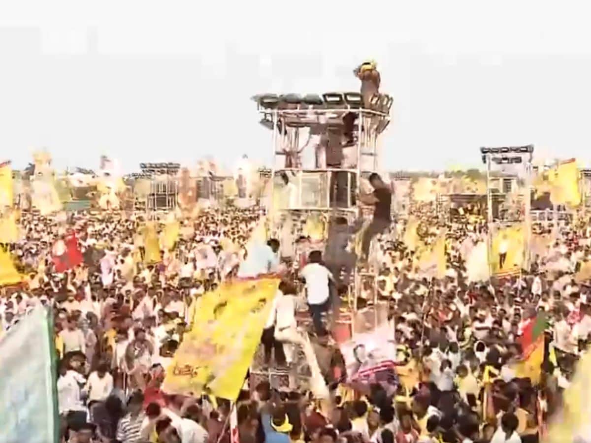 people on light tower in PM Rally, Andhra Pradesh News, Jana Sena Party, Jana Sena Party president Pawan Kalyan, Prime Minister Narendra Modi, light tower, Palnadu News, PM Modi Rally in Palnadu, PM Modi public rally in Palnadu, NDA Rally in Andhra Pradesh Palnadu, Chandrababu Naidu, Pawan Kalyan News, Lok Sabha election News, LokSabha election 2024 News, Lok Sabha elections 2024, Lok Sabha elections in UP, Andhra Pradesh Lok Sabha election 2024, Palnadu Lok Sabha election 2024, Lok Sabha elections 2024 Date, Loksabha election 2024 Date, Loksabha elections 2024 Date