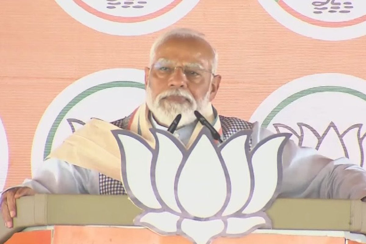 'मोदी की गारंटी से परेशान इंडी गठबंधन...' नवादा में PM का कांग्रेस-RJD पर हमला