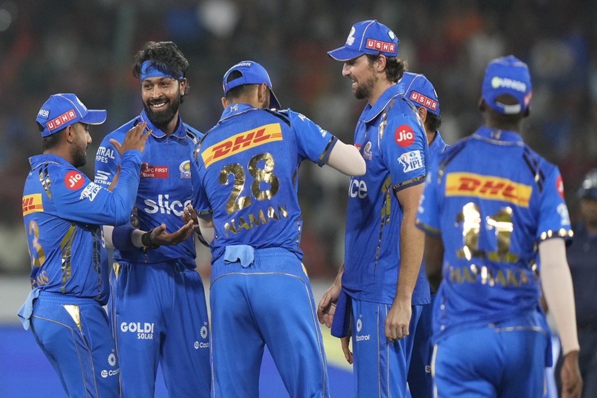 मुंबई इंडियंस को खल रही खूंखार बैटर की कमी, अकेले दम पर पलट सकता है मैच