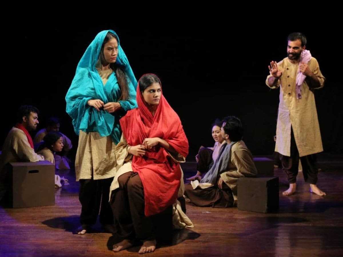 Hindi Natak, Best Hindi Plays, Theater News, Band Gali Ka Aakhri Makaan, Dharamvir Bharati Books, Dharamvir Bharati Ki Kahani, Dharamvir Bharati Poetry, Dharamvir Bharati Poems, Dharamvir Bharati Play, Dharamvir Bharati Ke Natak, National School of Drama, NSD Delhi, NSD Repertory Company, Devendra Raj Ankur Ke Natak, Devendra Raj Ankur Hindi Play, NSD Play Ticket Price, BookMyShow.Com, Band Gali Ka Aakhri Makaan by Dharamvir Bharati, 