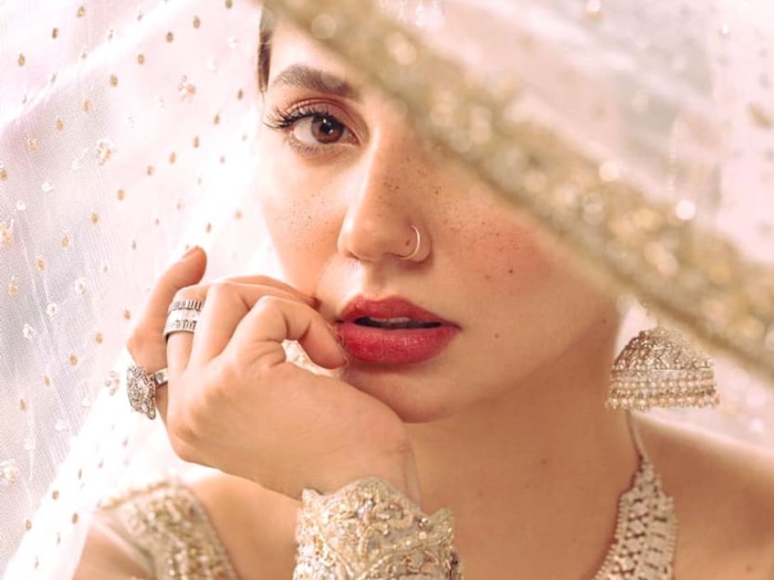 Mahira khan-2024-04-5a98ffeb07ff06ac615af00623ccf3cf