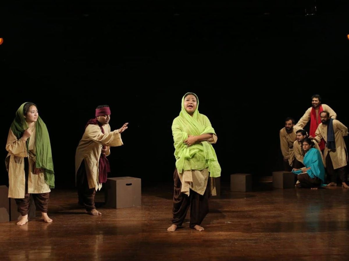 Hindi Natak, Best Hindi Plays, Theater News, Band Gali Ka Aakhri Makaan, Dharamvir Bharati Books, Dharamvir Bharati Ki Kahani, Dharamvir Bharati Poetry, Dharamvir Bharati Poems, Dharamvir Bharati Play, Dharamvir Bharati Ke Natak, National School of Drama, NSD Delhi, NSD Repertory Company, Devendra Raj Ankur Ke Natak, Devendra Raj Ankur Hindi Play, NSD Play Ticket Price, BookMyShow.Com, Band Gali Ka Aakhri Makaan by Dharamvir Bharati, 