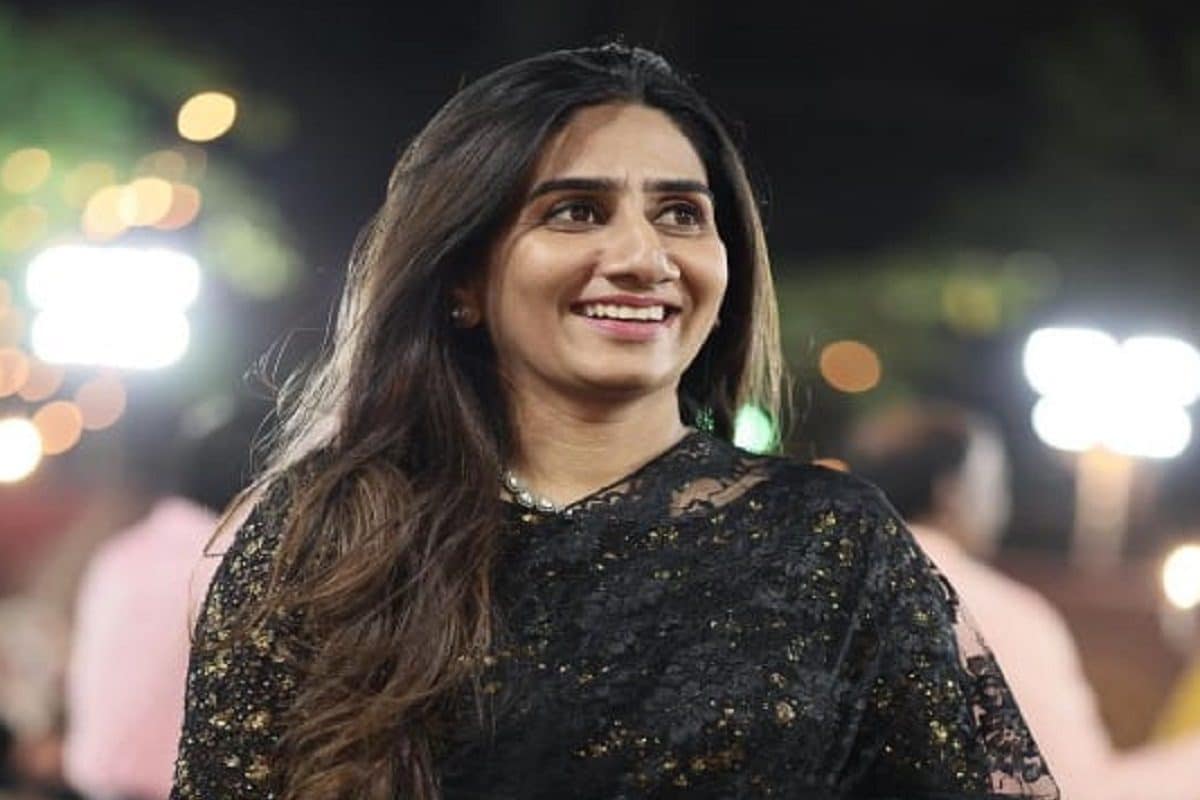 दोस्त की पत्नी से कर बैठा इश्क, तलाक दिलवाकर दिग्गज क्रिकेटर ने की थी शादी