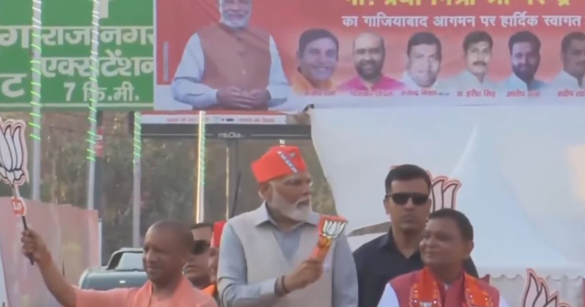 पीएम मोदी का गाजियाबाद में रोड शो, बीजेपी उम्मीदवार अतुल गर्ग के लिए ...