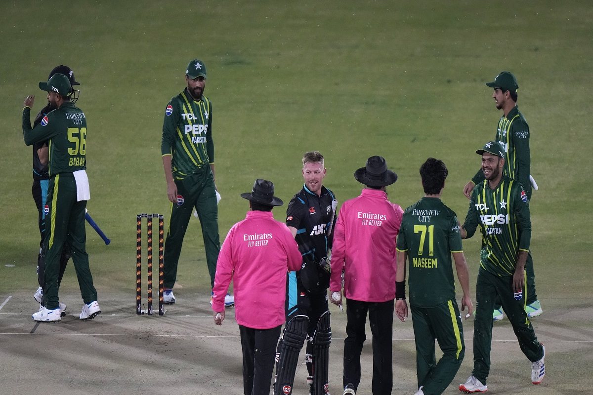 सिर्फ 2 गेंदों में खत्म हुआ पहला टी20, 1 विकेट भी गिरा, इस वजह से रुका मैच