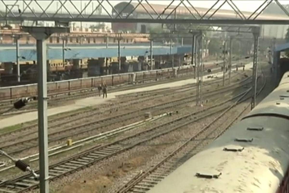 ट्रेनों की स्‍पीड बढ़ेगी और झटके भी कम लगेंगे रेलवे ने नई तकनीक का किया इस्‍त
