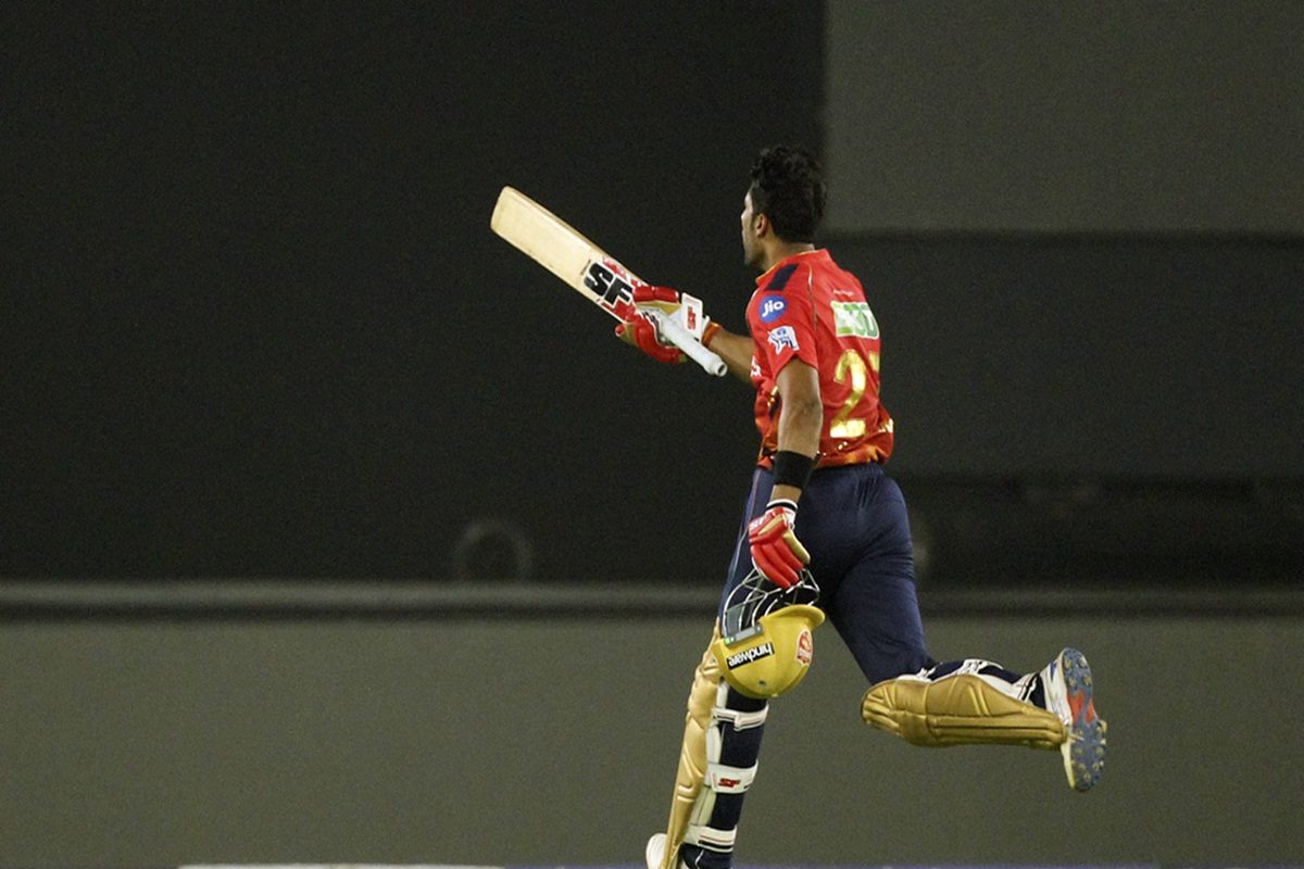 जिस खिलाड़ी को 'गलती' से खरीदा, उसने लगातार दूसरे मैच में किया धमाका