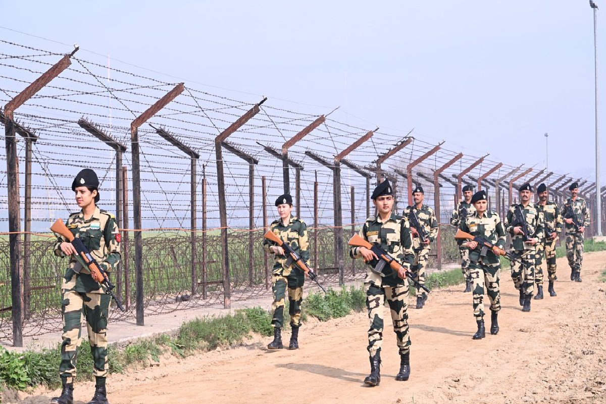 सीमा सुरक्षा बल में ऑफिसर बनने का है सपना तो UPSC में फटाफट करें आवेदन