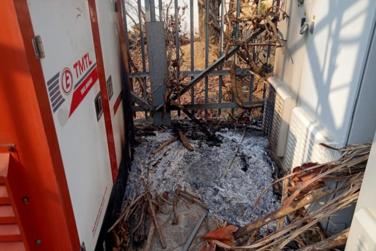 राजनांदगांव में नक्सलियों ने की ग्रामीण की हत्या, मोबाइल टावर में लगाई आग