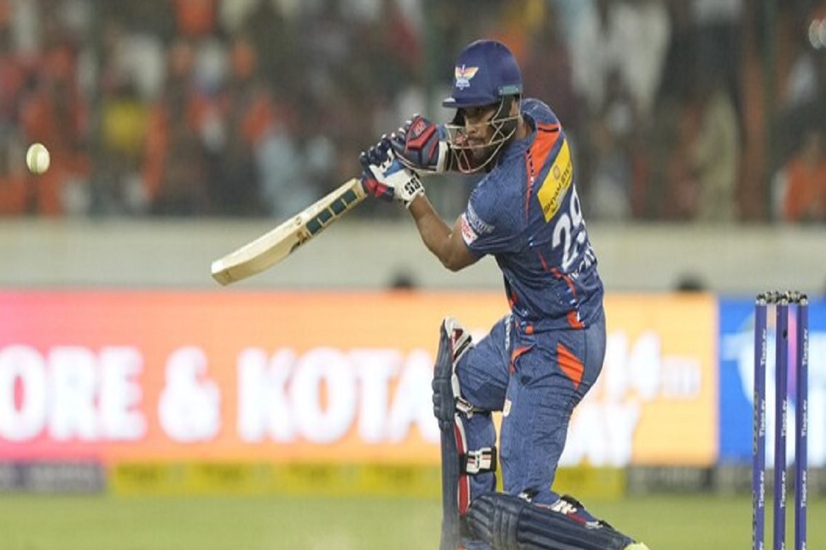 पैर फ्रैक्टर हुआ, डॉक्टर ने दी क्रिकेट छोड़ने की सलाह, IPL में मचा रहा तबाही